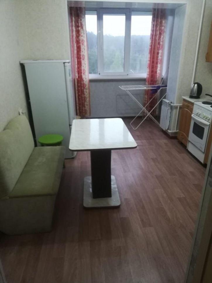 2-комн квартира Дружбы Народов пр-кт, 58