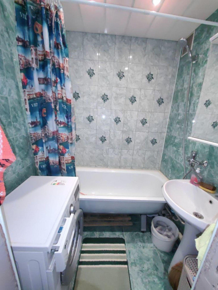4-комн квартира Генерала Горбатова ул, 17а