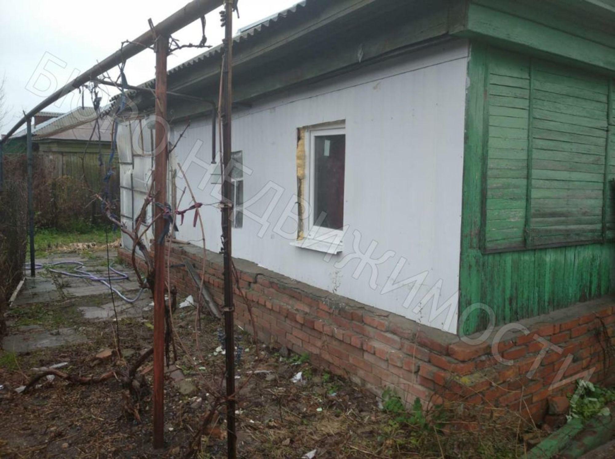 Купить дачу, дом, коттедж за 650 000 рублей на 8 Марта ул, 27