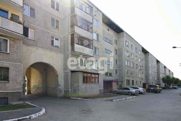 2-комн квартира Камчатская, 2