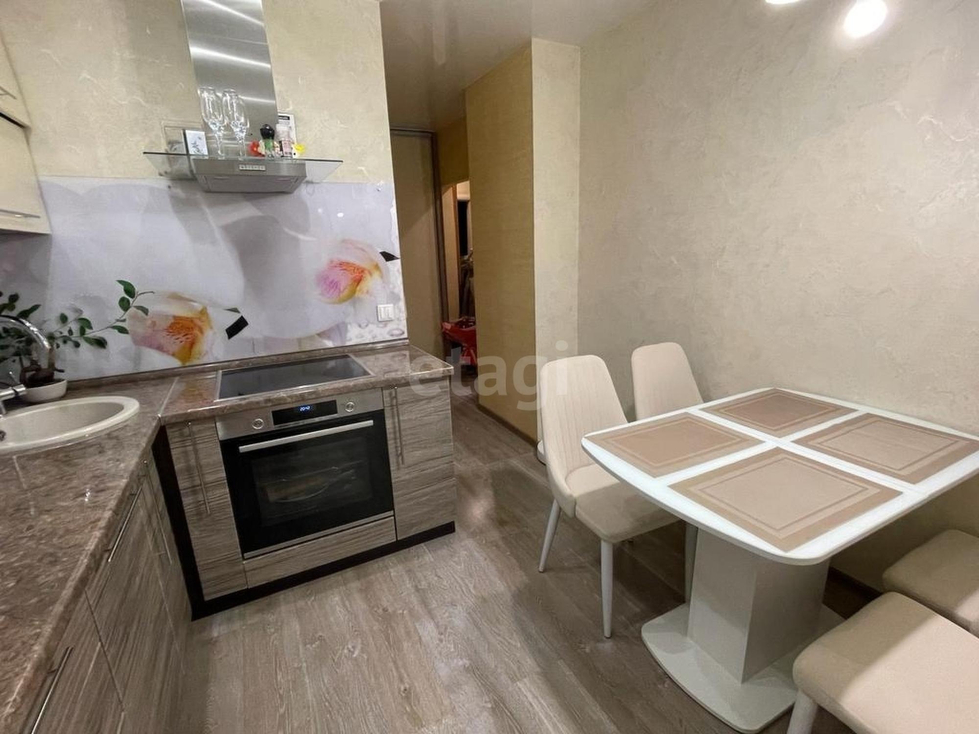 Купить квартиру за 9 890 000 рублей на Фурманова, 67