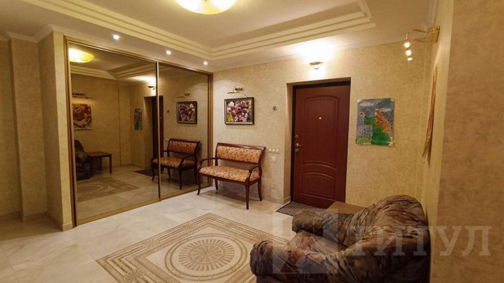 3-комн квартира ЗЖМ, Петрашевского