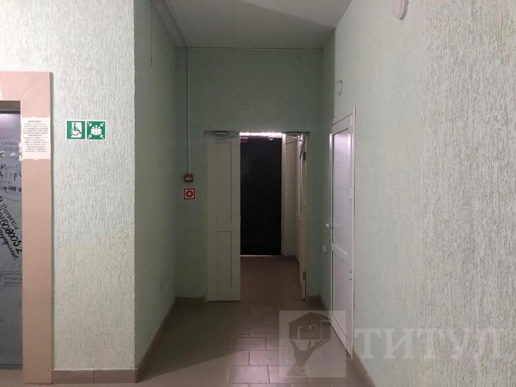 3-комн квартира СЖМ, Комарова