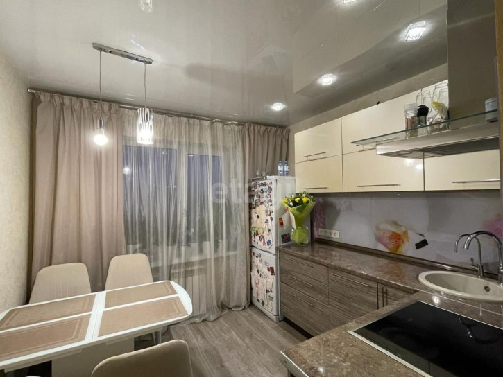2-комн квартира Фурманова, 67