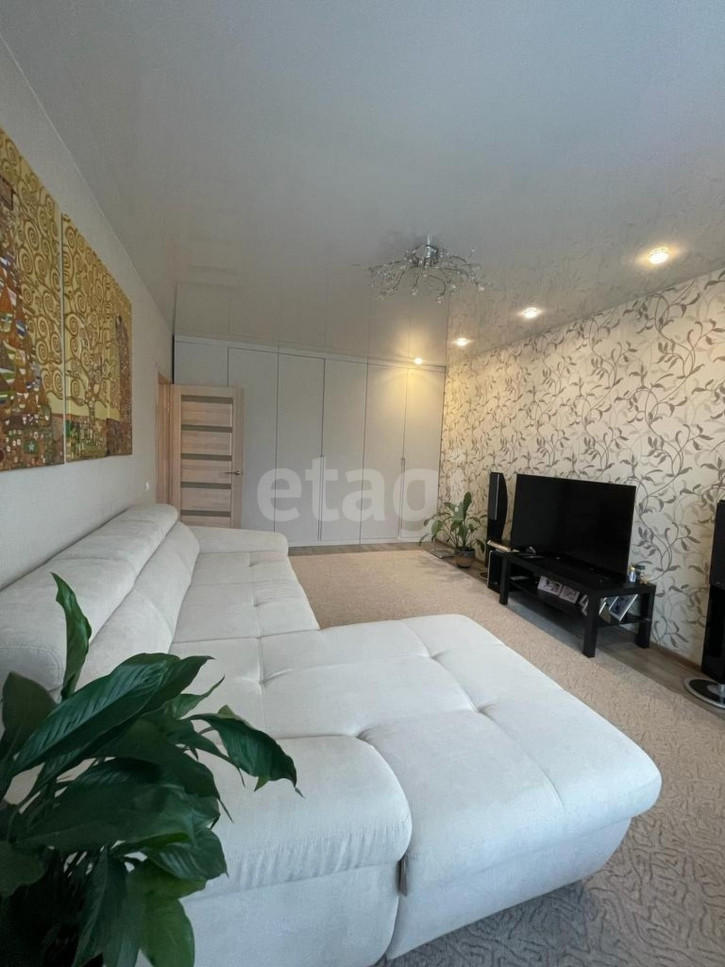 2-комн квартира Фурманова, 67