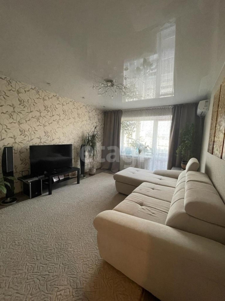 2-комн квартира Фурманова, 67