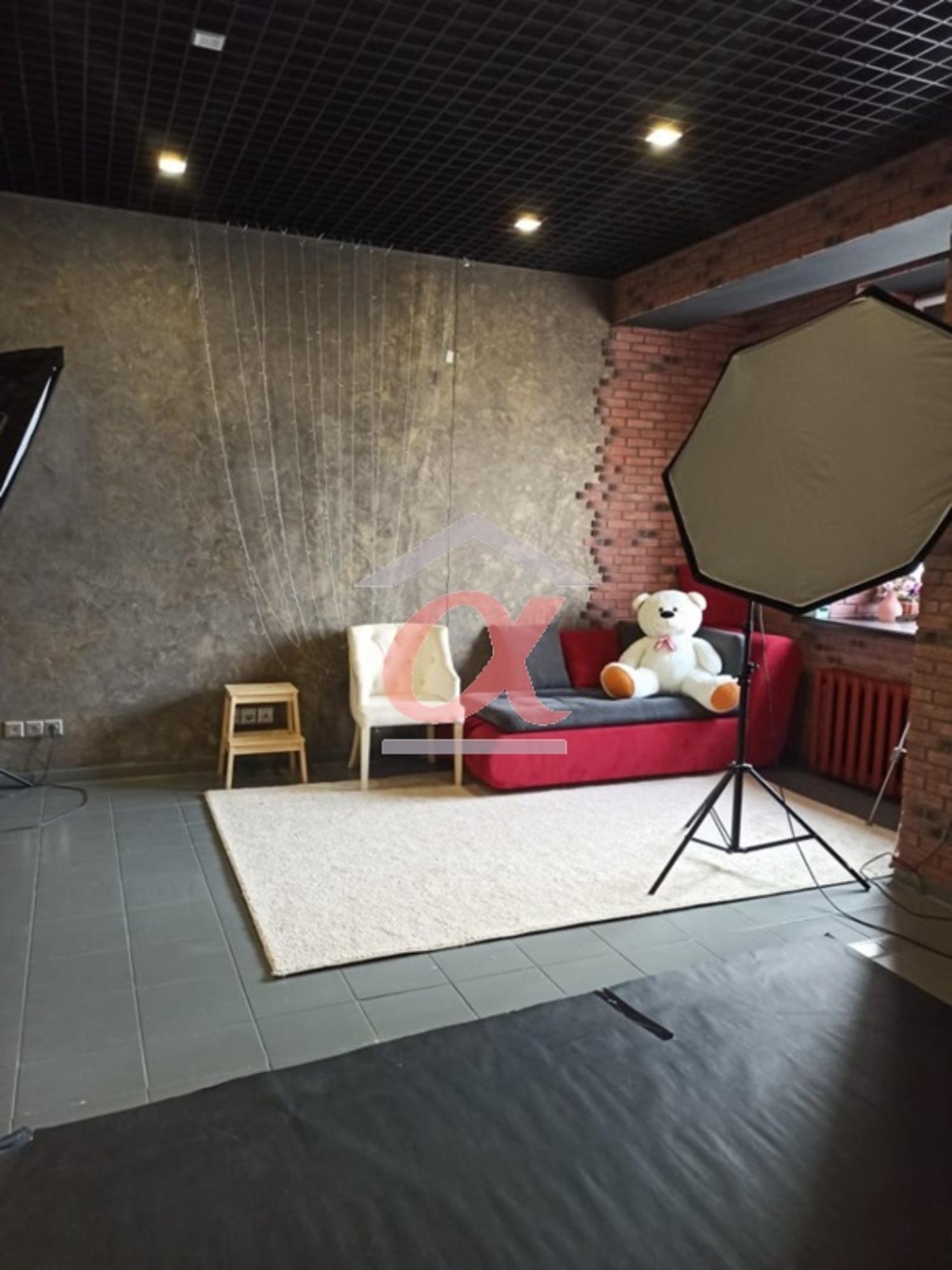 Купить офис, помещение под офис за 7 050 000 рублей на Октябрьский проспект, 4