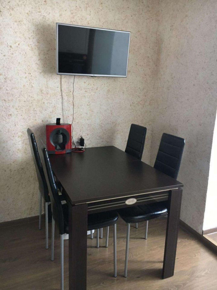 3-комн квартира Молодёжная, 4