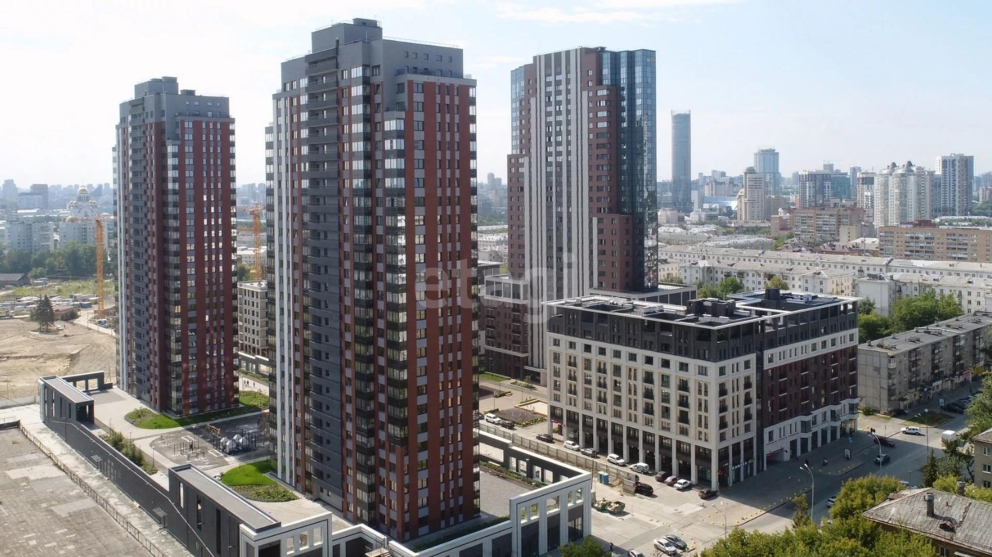 Купить квартиру за 11 999 000 рублей на Азина, 33