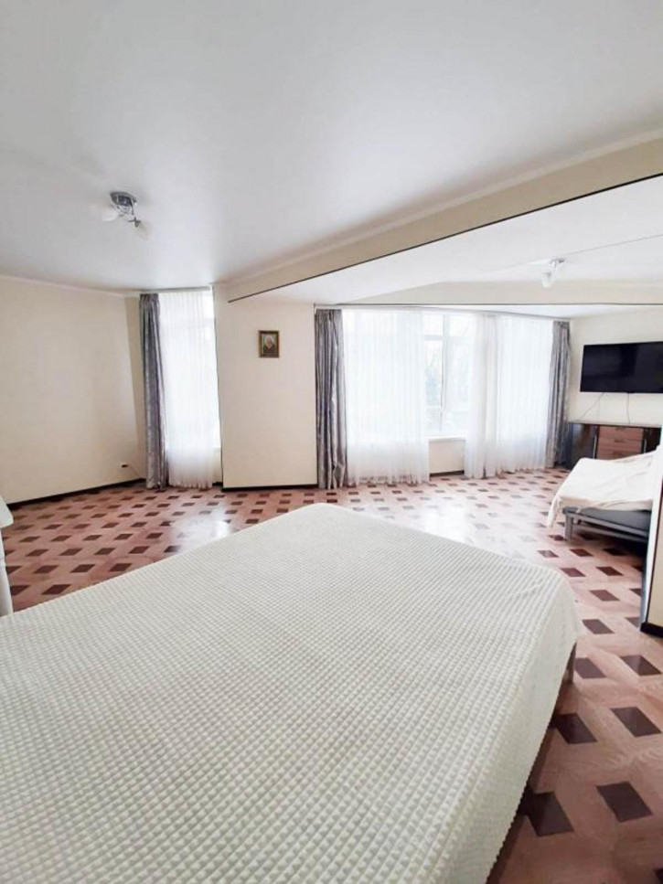 2-комн квартира Центральный район, 23
