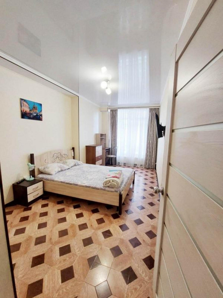 2-комн квартира Центральный район, 23