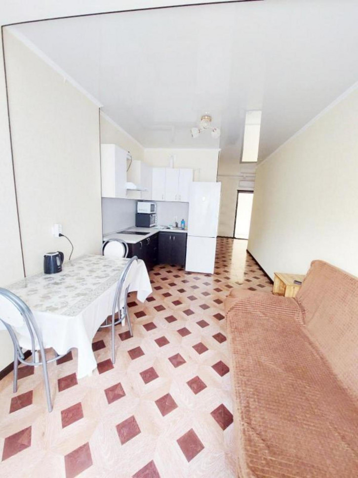 2-комн квартира Центральный район, 23