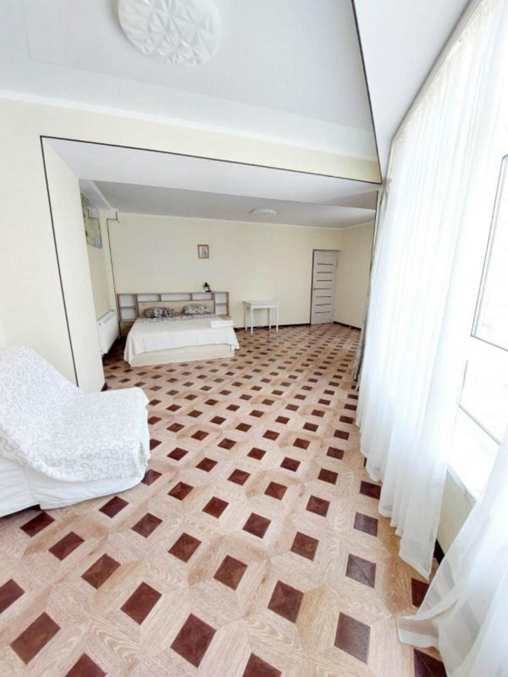 2-комн квартира Центральный район, 23
