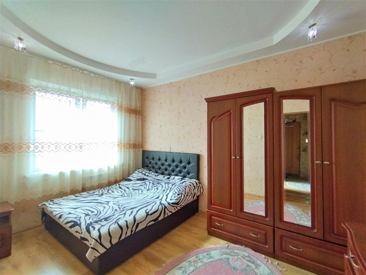 3-комн квартира г. Астрахань, Кировский район, ул. Бориса Алексеева 53