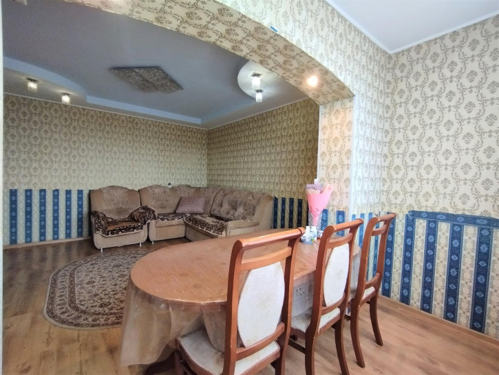 3-комн квартира г. Астрахань, Кировский район, ул. Бориса Алексеева 53