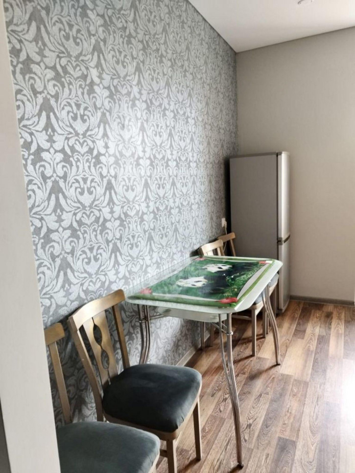 1-комн квартира Калинина ул, 220
