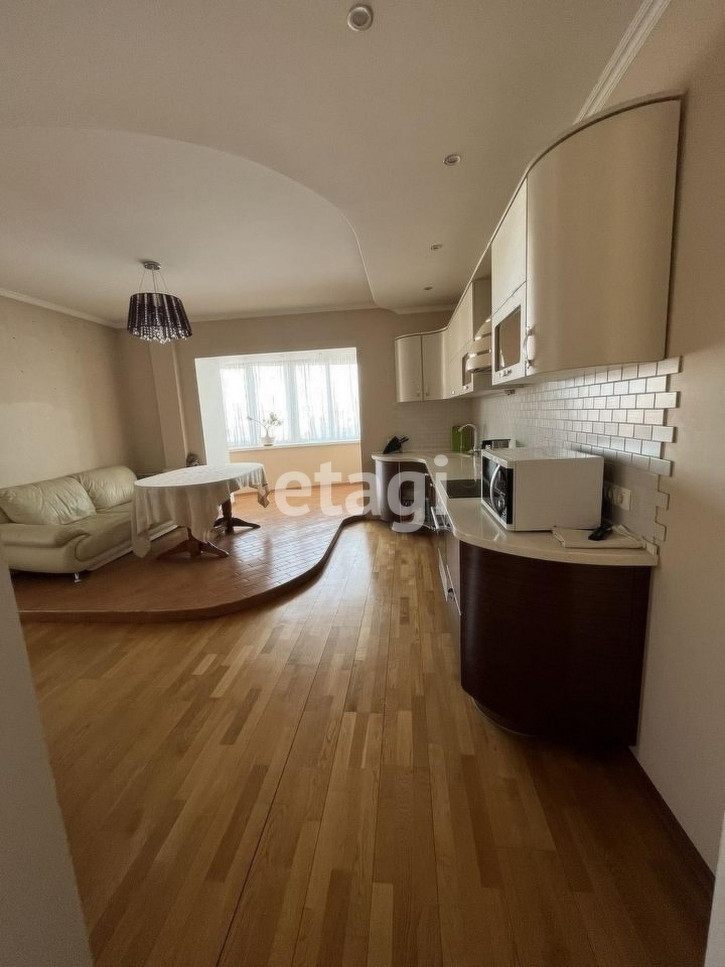 4-комн квартира Республики, 86/1