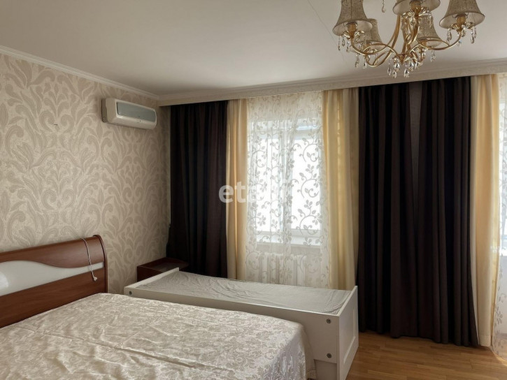 4-комн квартира Республики, 86/1