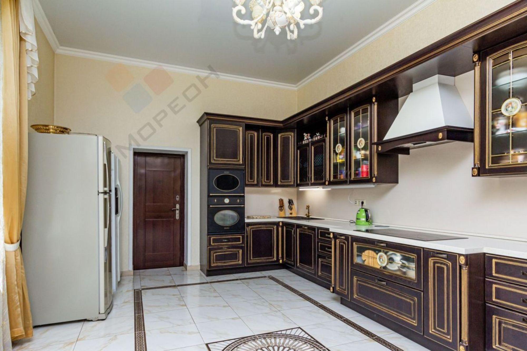Купить дачу, дом, коттедж за 48 000 000 рублей на ул Безкровного, 35