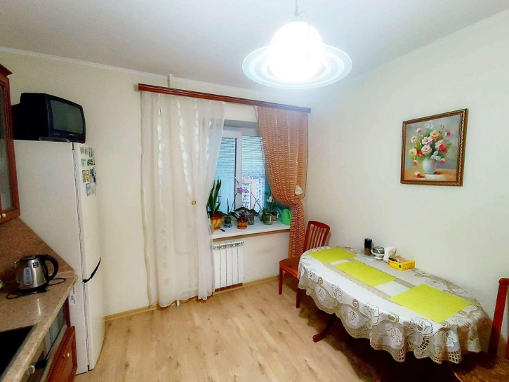 2-комн квартира Щорса улица, 51