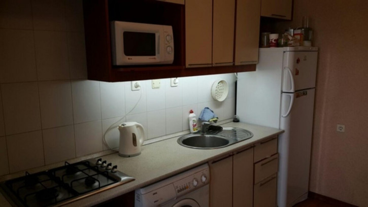 1-комн квартира Победы улица, 1