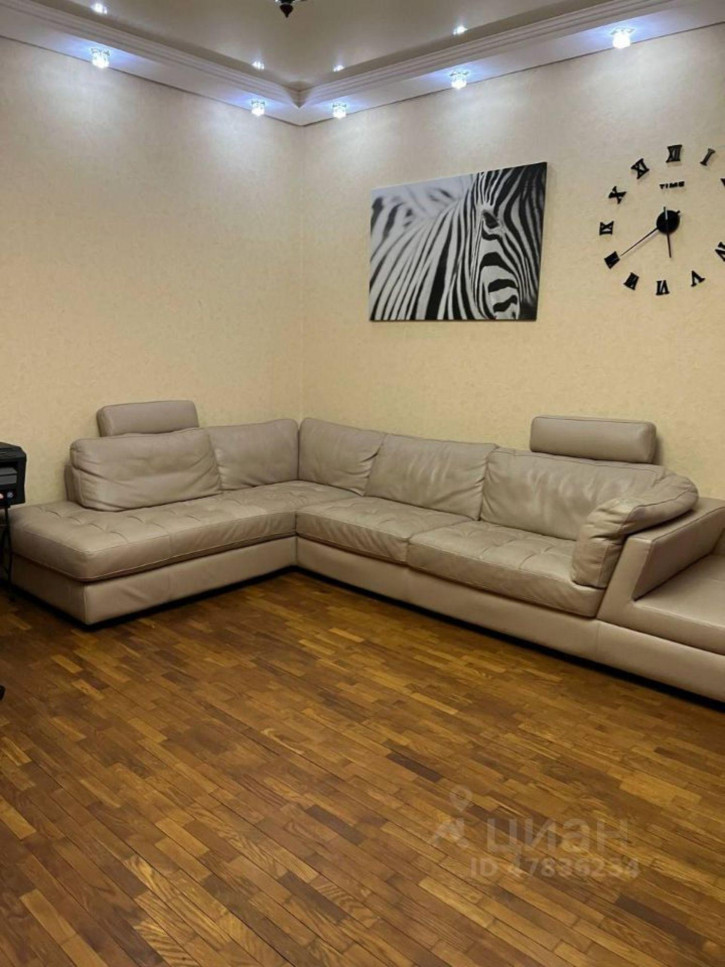 3-комн квартира Донецкая улица, 2