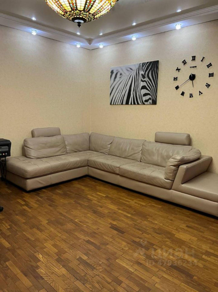 3-комн квартира Донецкая улица, 2