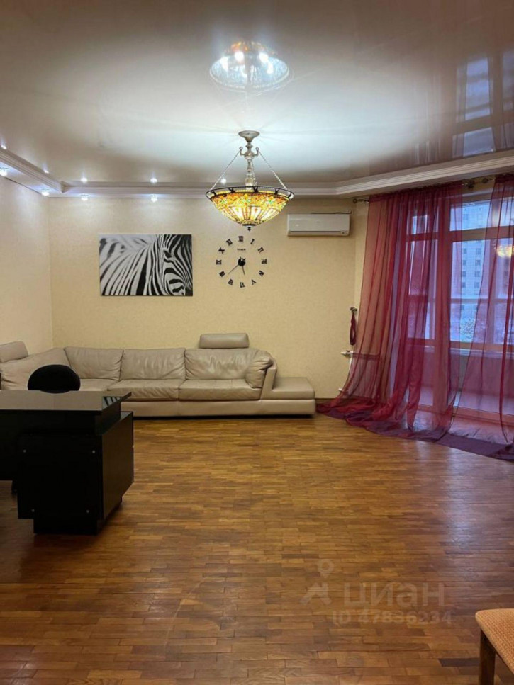 3-комн квартира Донецкая улица, 2