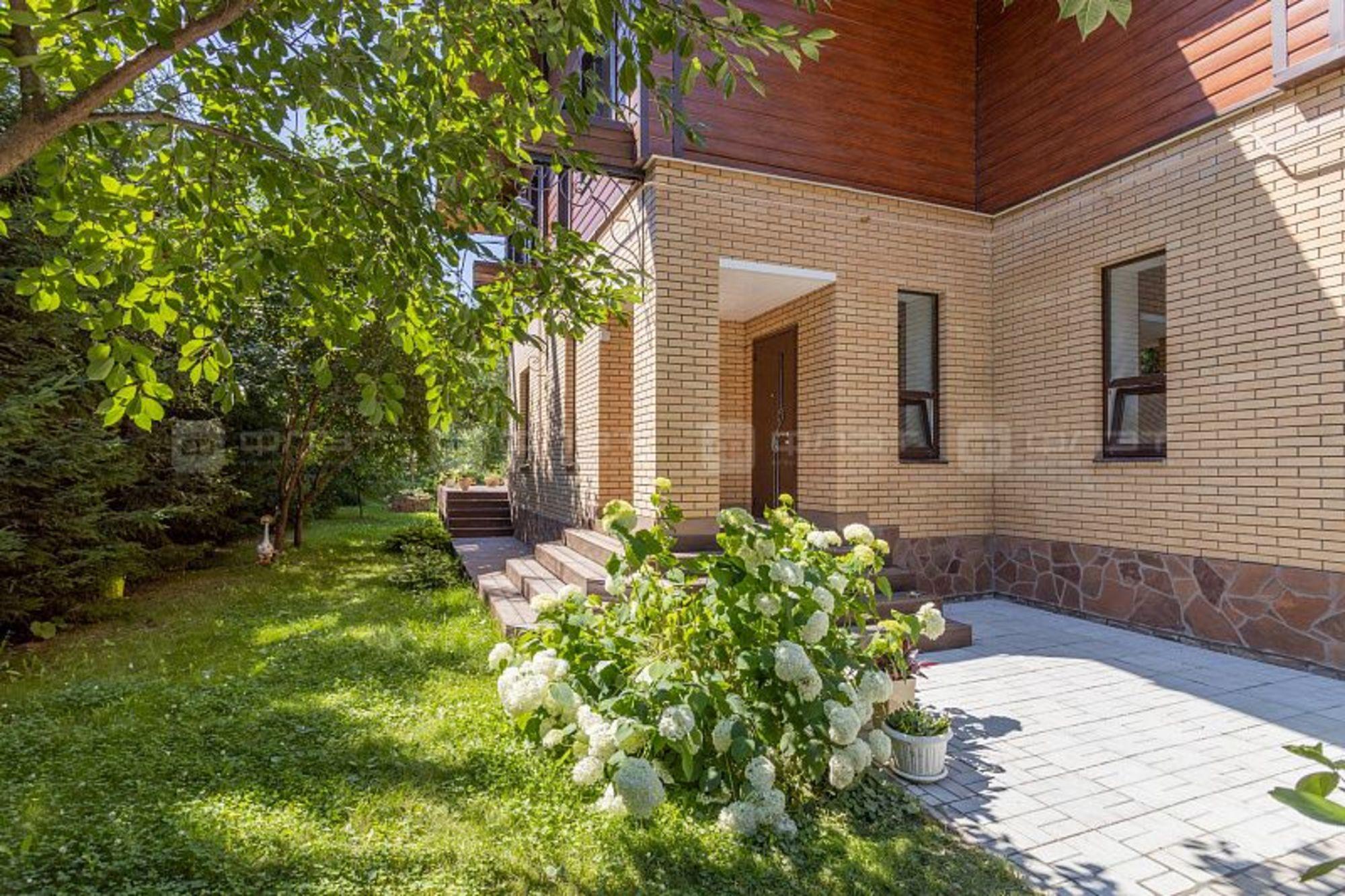 Купить дачу, дом, коттедж за 45 000 000 рублей на ДНТ Миляш