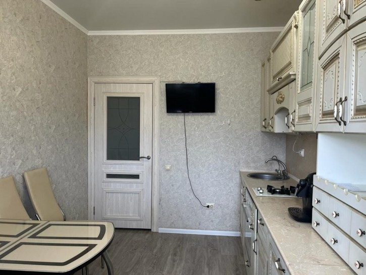 2-комн квартира улица Ленина, 180Ак4