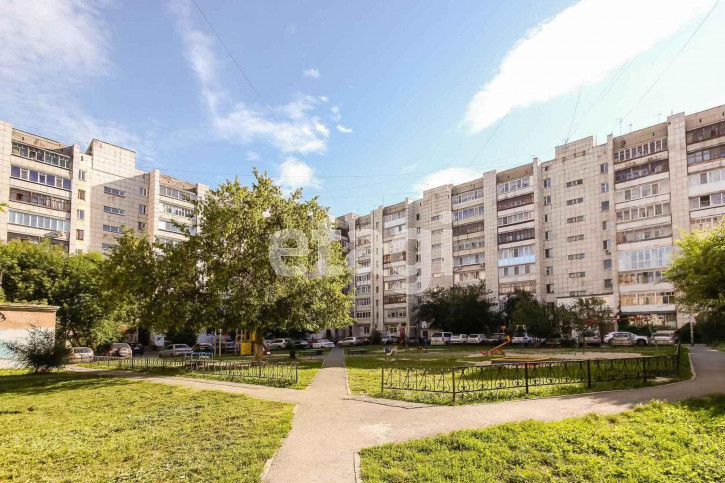 3-комн квартира Холодильная, 84
