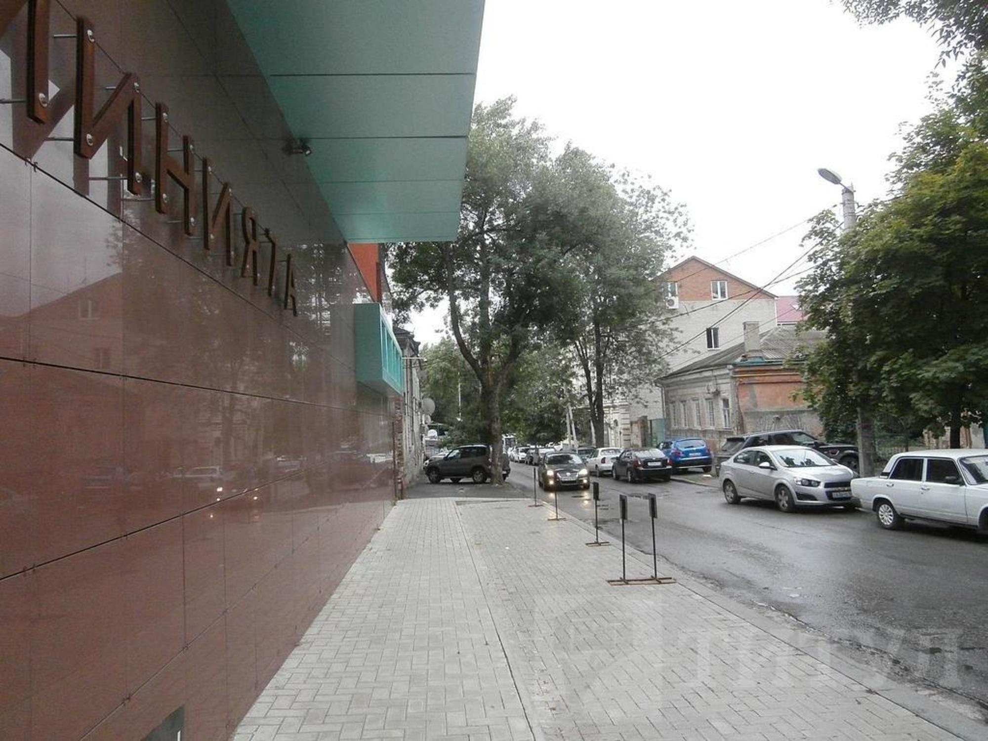 Купить помещение свободного назначения за 120 000 000 рублей на Нахичевань, 1-я Майская