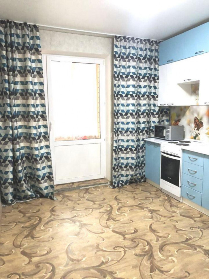 1-комн квартира улица Парада Победы, 7