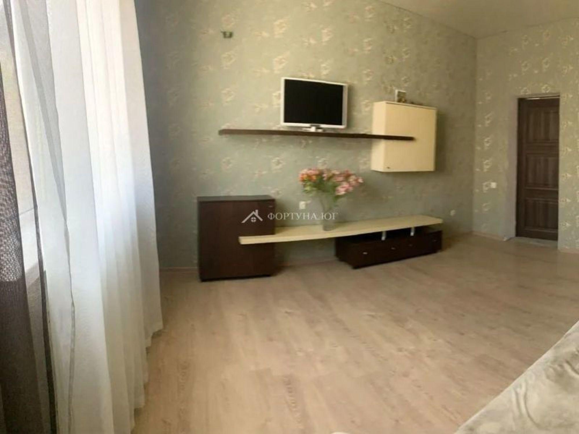 Купить дачу, дом, коттедж за 20 000 000 рублей на Кленовая ул