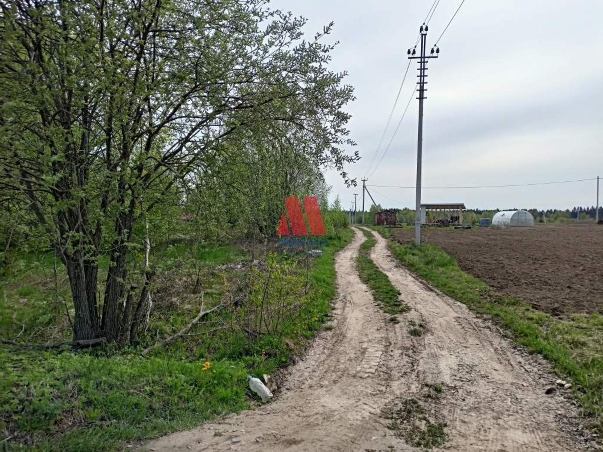 Купить землю, земельный участок за 220 000 рублей на деревня Карбушево