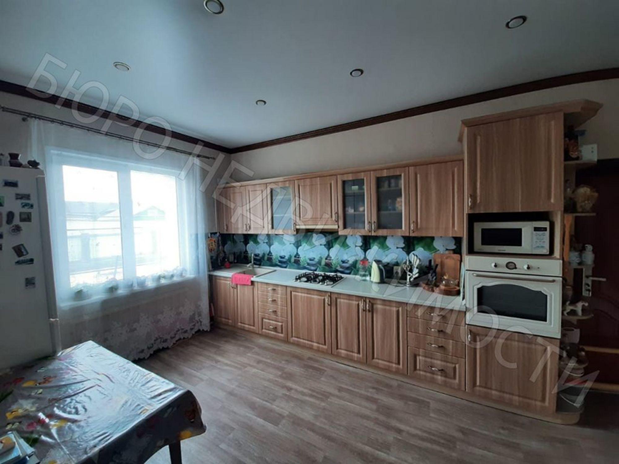 Купить дачу, дом, коттедж за 5 500 000 рублей на Комсомольская ул, 27