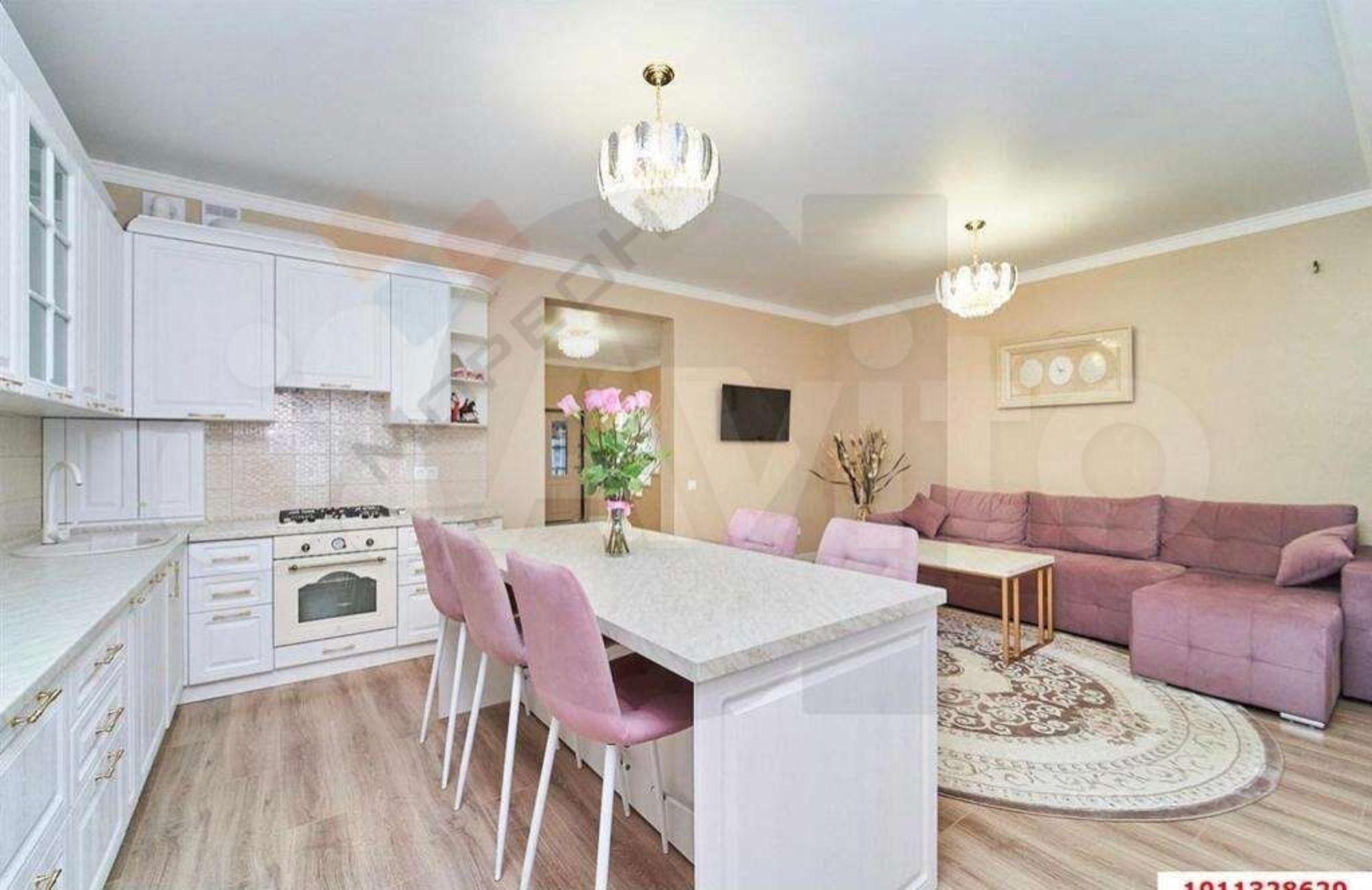 Купить дачу, дом, коттедж за 16 400 000 рублей на Адыгейская ул, 3/1