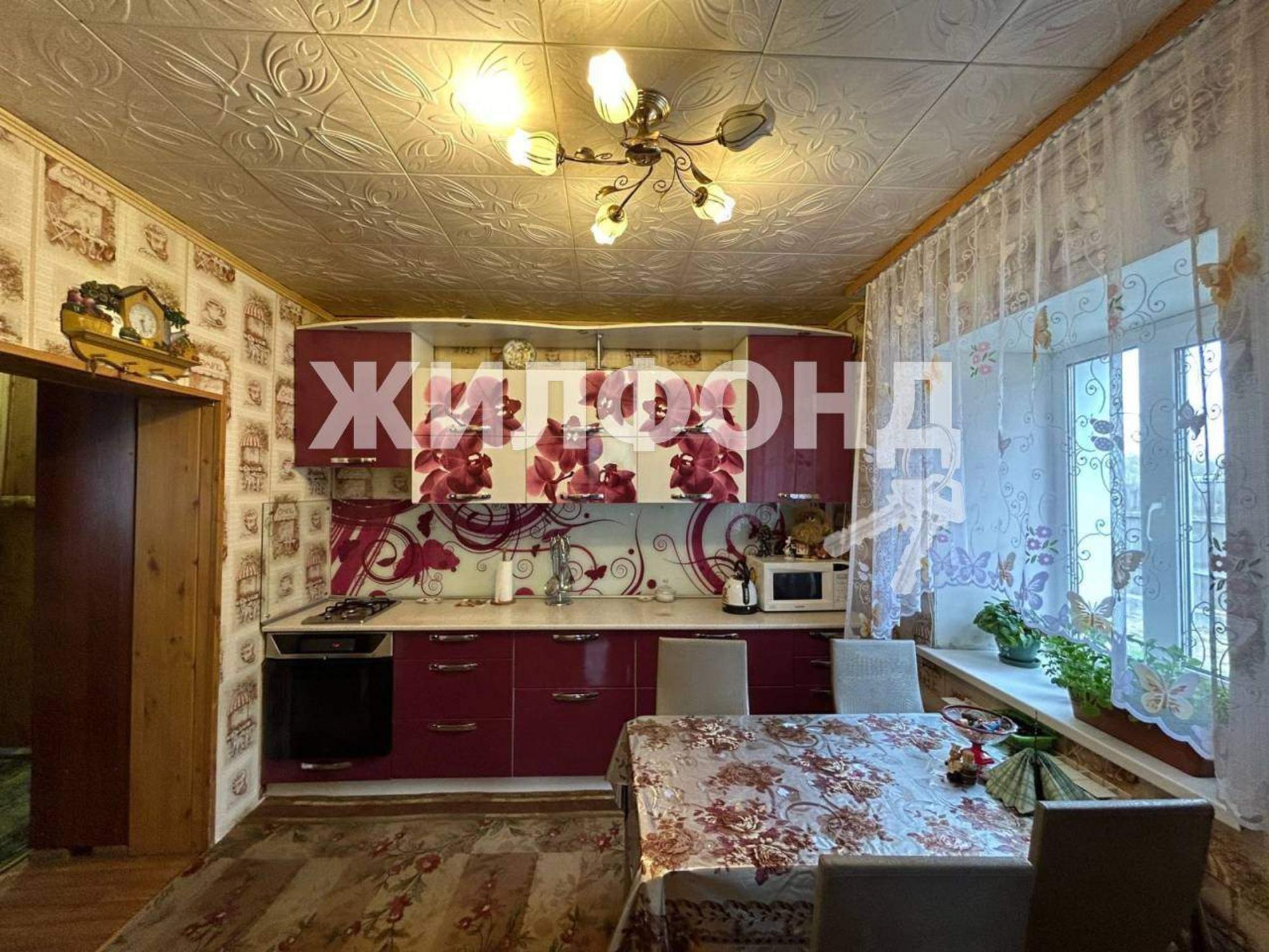 Купить дачу, дом, коттедж за 3 500 000 рублей на Мира улица
