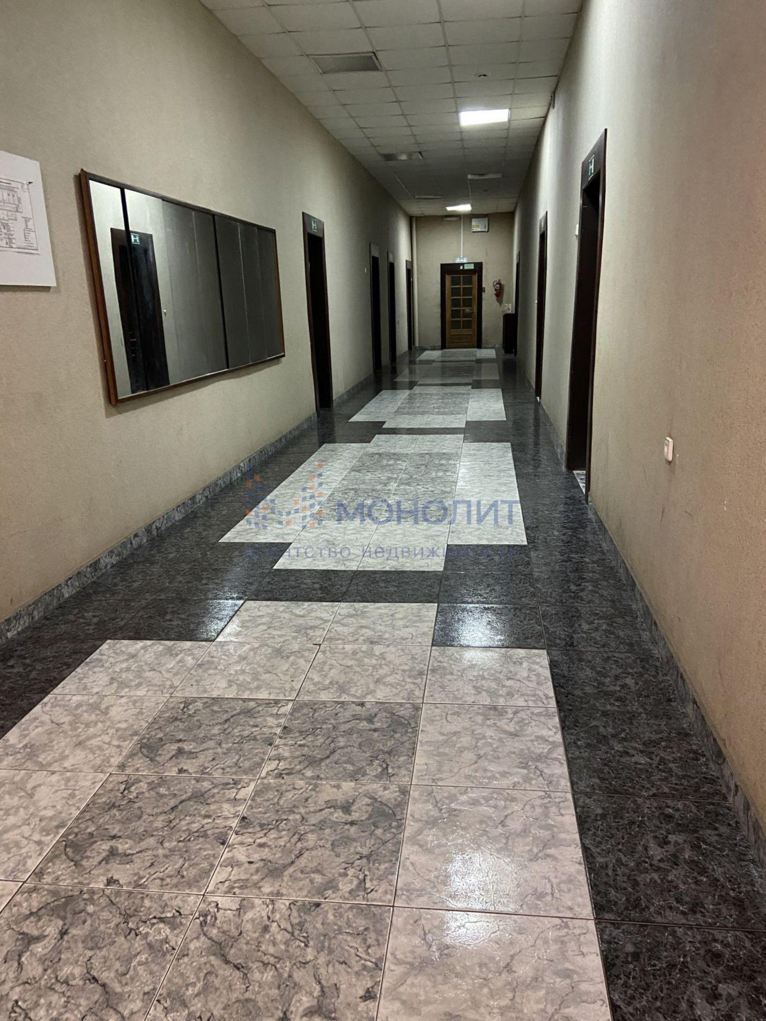 Купить офис, помещение под офис за 35 000 000 рублей на Красных Зорь ул, 27