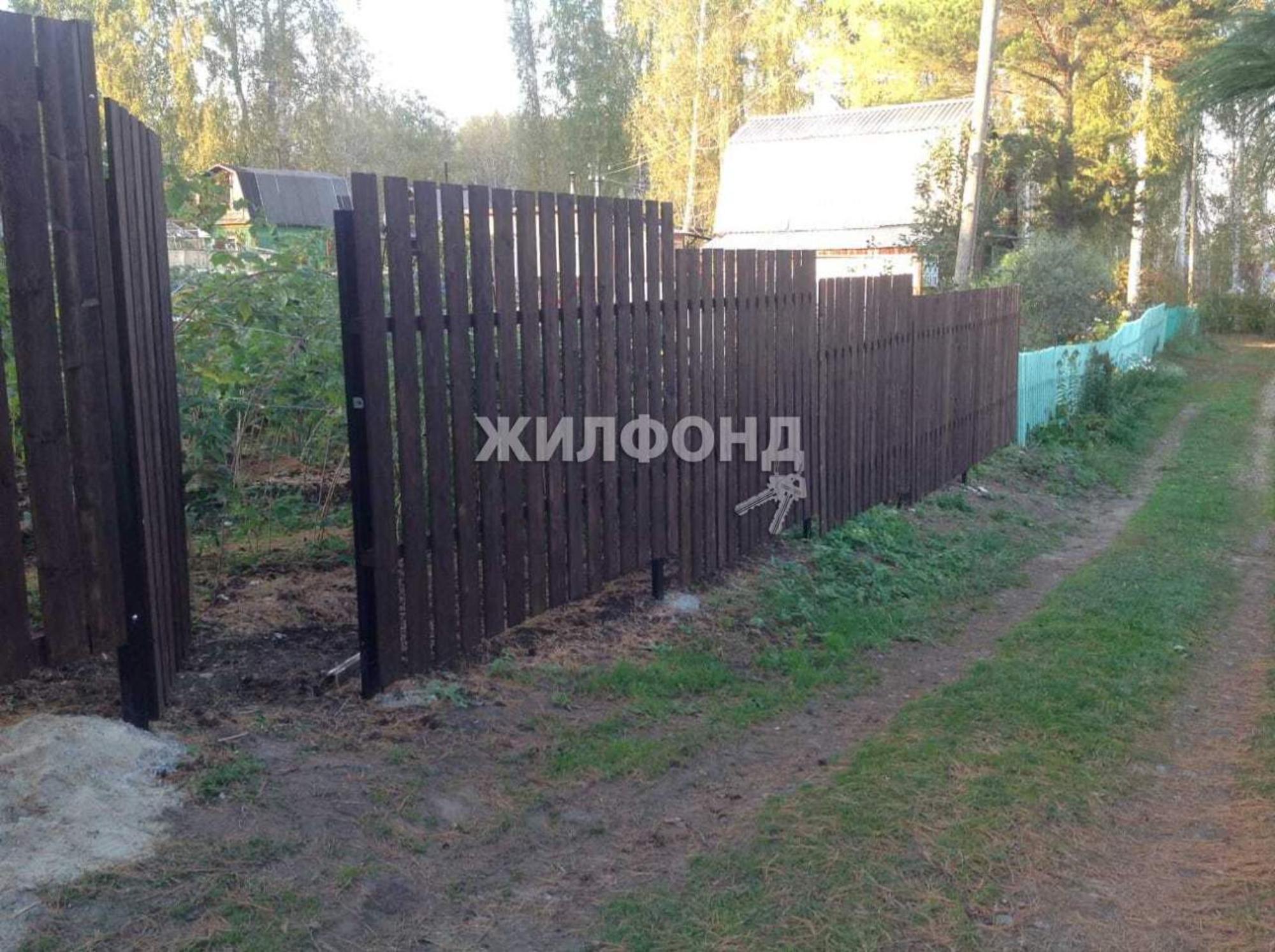 Купить дачу, дом, коттедж за 450 000 рублей на Кирпичник территория снт