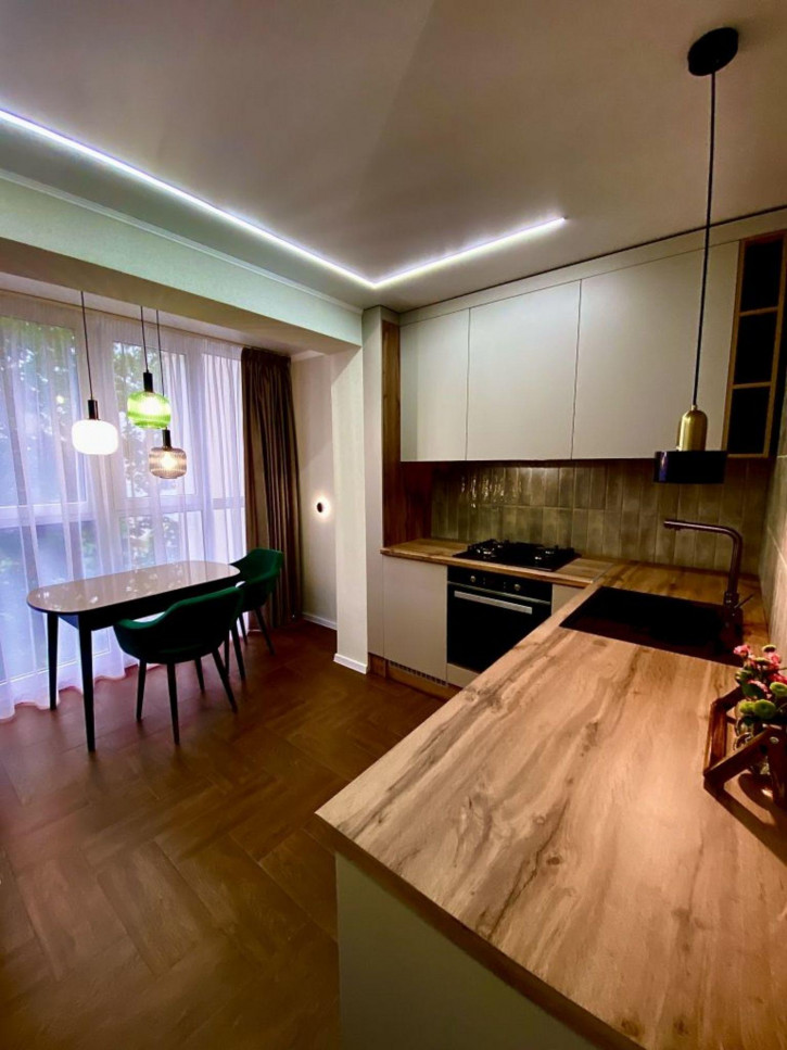 2-комн квартира 295 Стрелковой Дивизии ул, 14