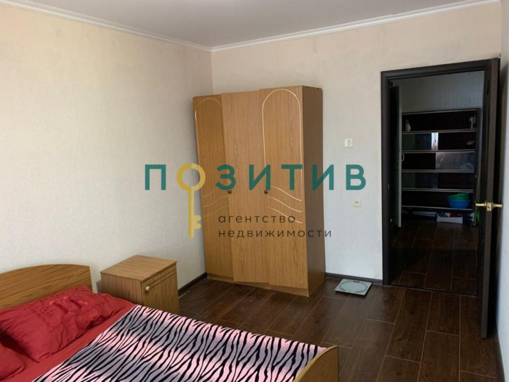 2-комн квартира Бутырина ул, 3