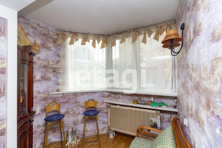 1-комн квартира Депутатская, 80