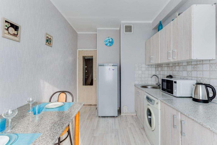 1-комн квартира Мориса Тореза улица, 65