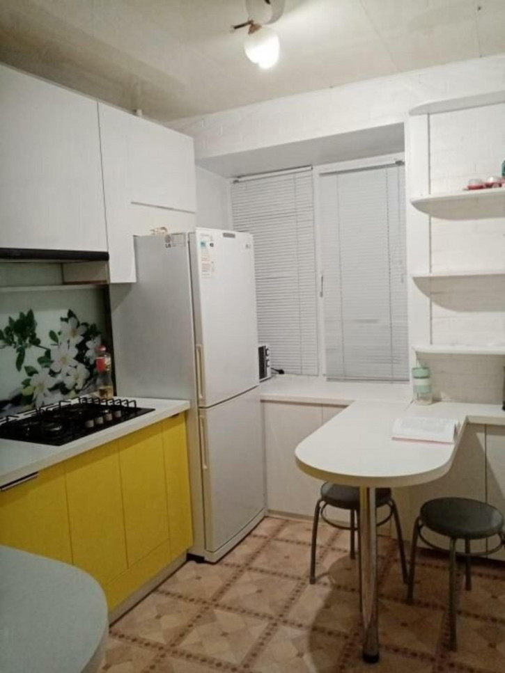 1-комн квартира Революционная улица, 90
