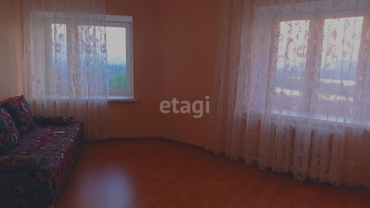 2-комн квартира Щербакова, 90