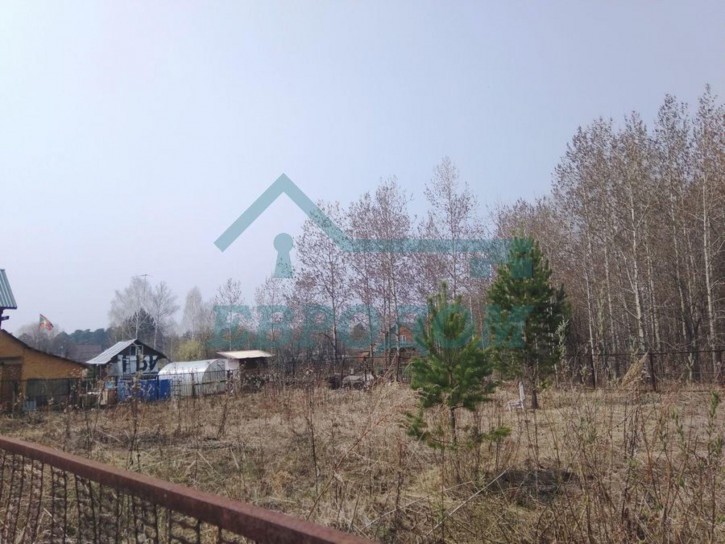 Земельный участок