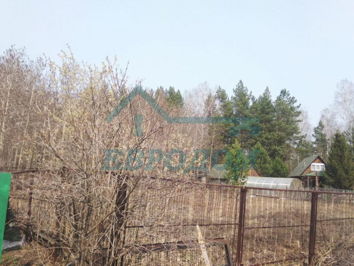 Земельный участок