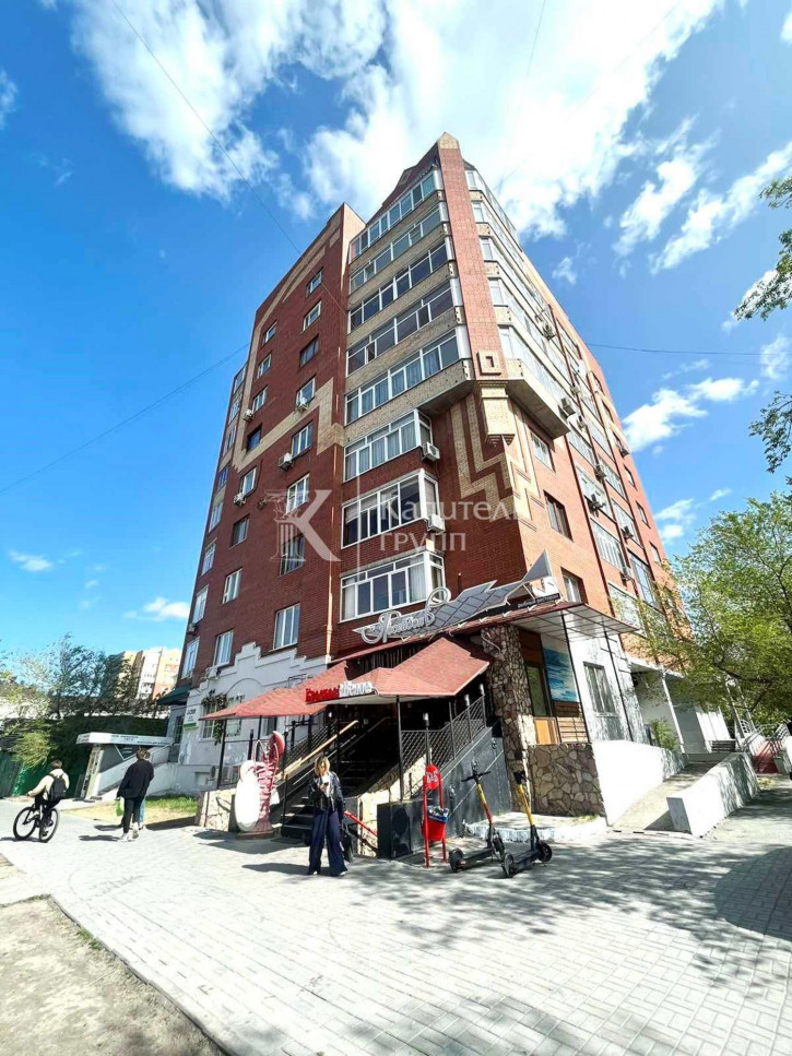 3-комн квартира ул Луначарского, 47