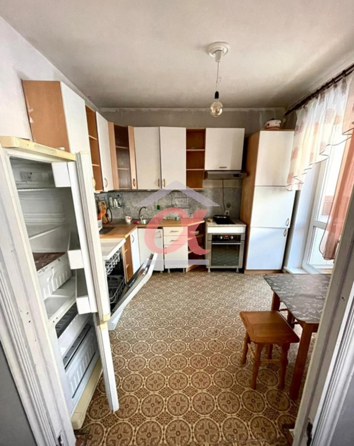 4-комн квартира Октябрьский проспект, 36а
